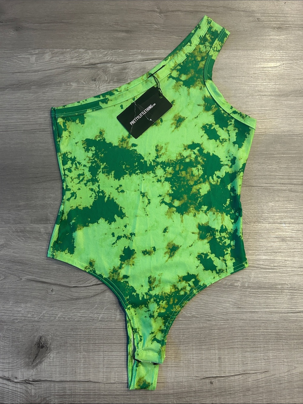 PRETTYLITTLETHING | Green Acid Wash One Shoulder Bodysuit
